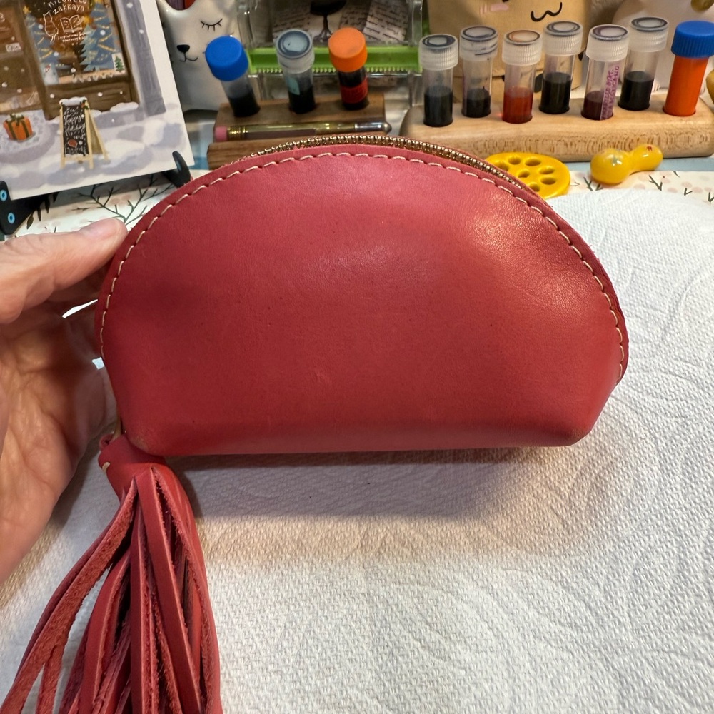 Portland Leather Goods Taco tassel pouch in Tulip red